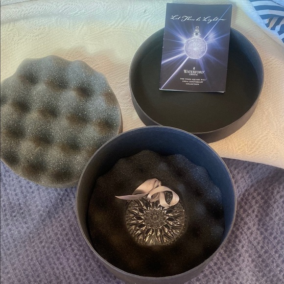 Waterford THE TIMES SQUARE BALL 💯th ANNIVERSARY COLLECTION ORNAMENT 🌞 CATCHER - Picture 1 of 13